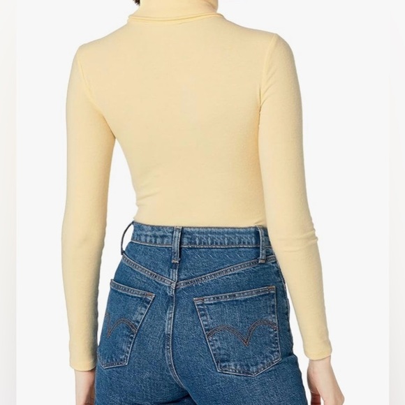 KENDALL + KYLIE Turtleneck Bodysuit With Keyhole in Vanilla Bean size S - Picture 2 of 6